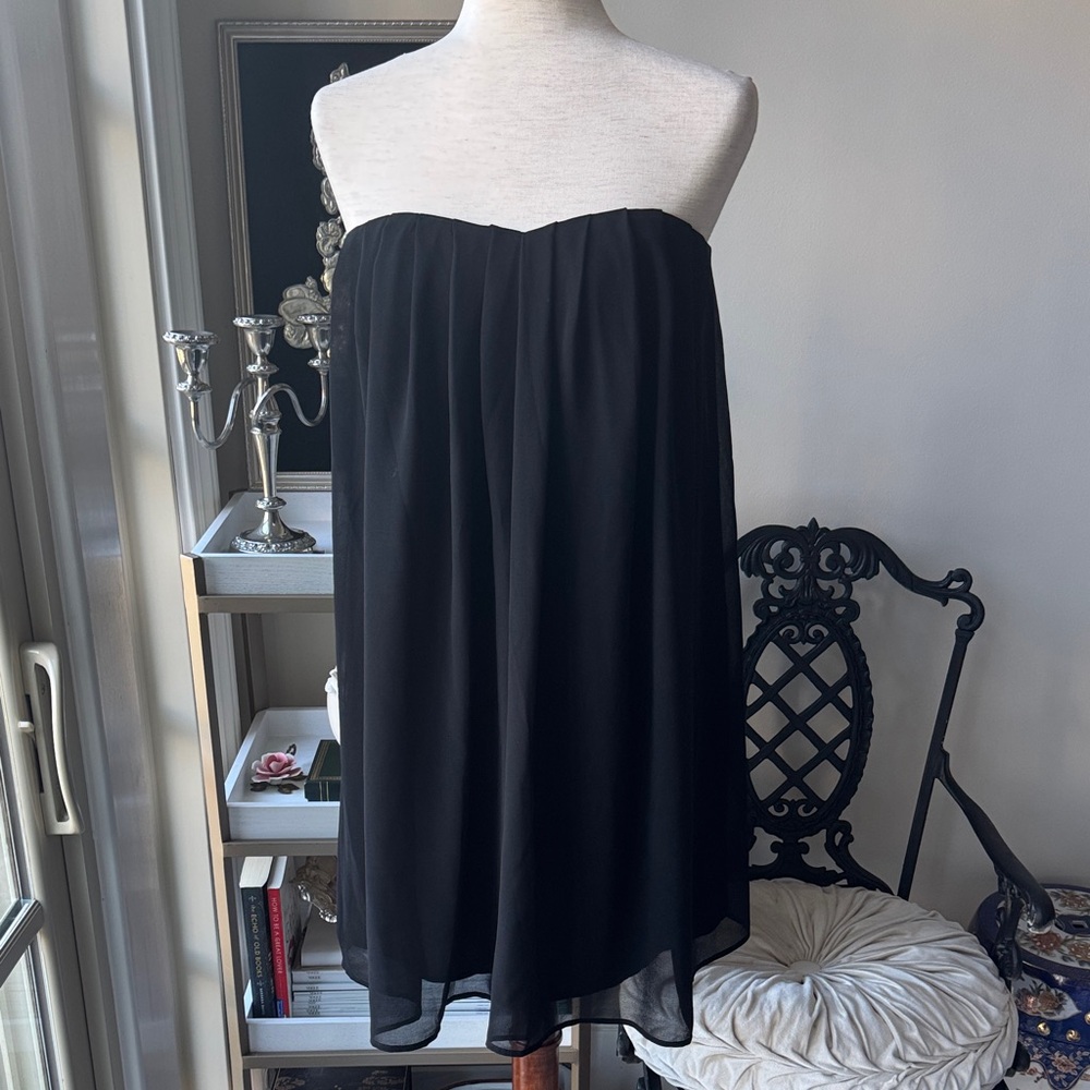 Banana Republic Chic Black Strapless Dress